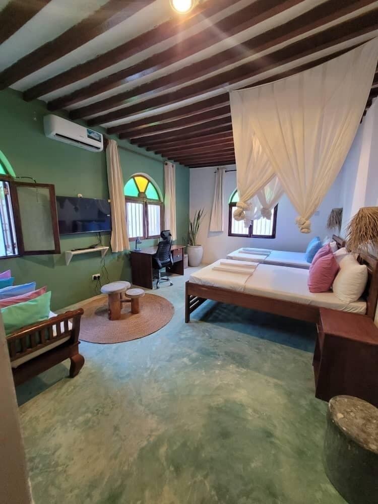 Sand and Sunset JGM Hotel Paje Deluxe Twin Room, Courtyard View 7