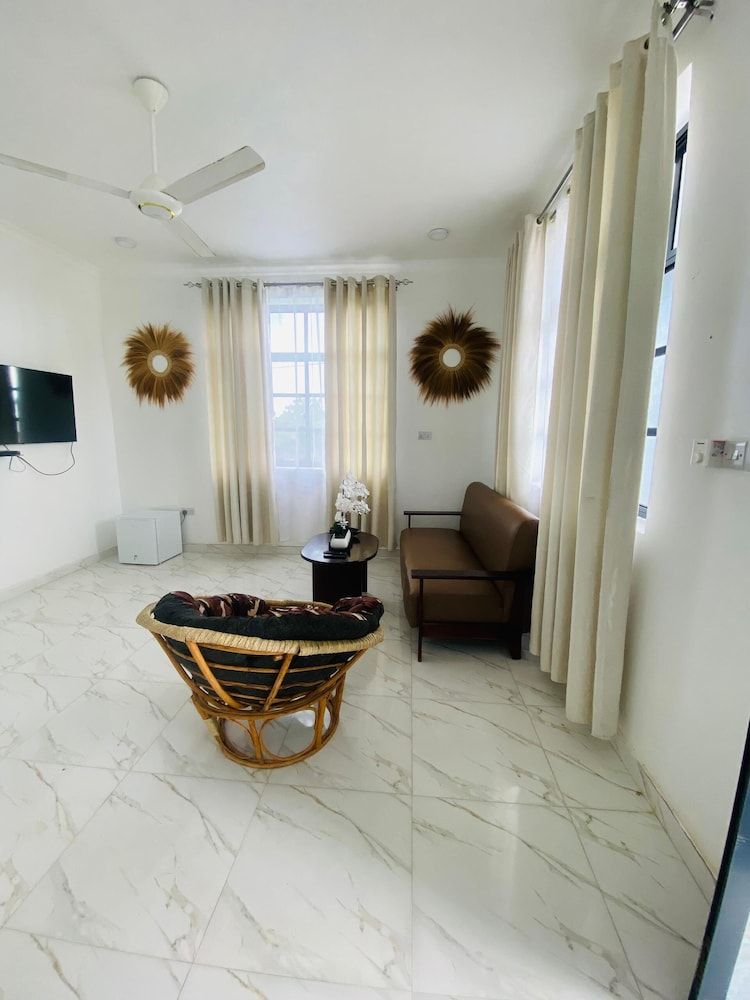 Terry's villa Nungwi Family Quadruple Room, Balcony 5