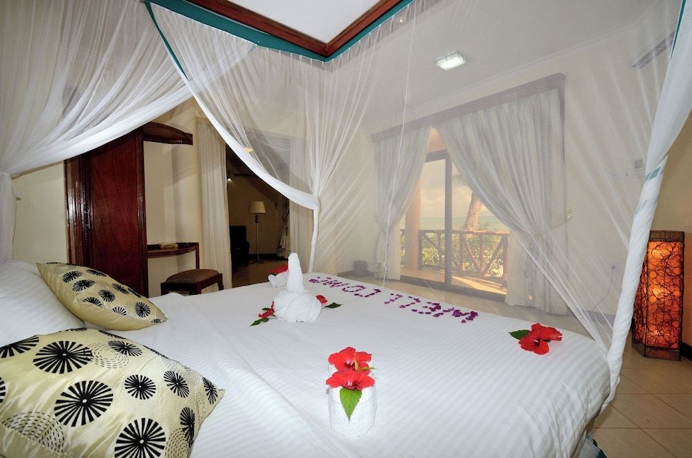 Kae Beach Resort Comfort Double Room, Beach View 5