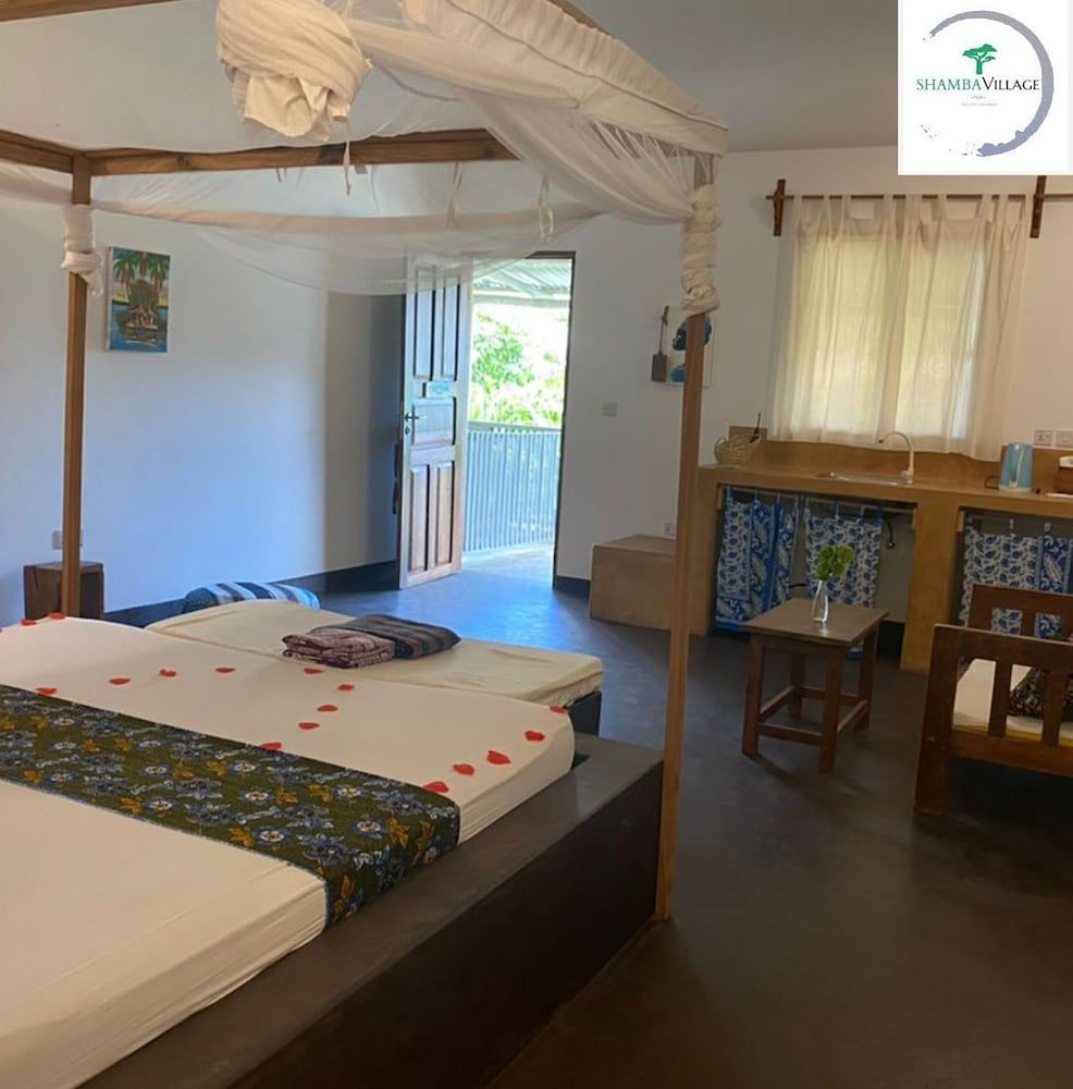 Shamba Village Hotel Luxury Double Room 10