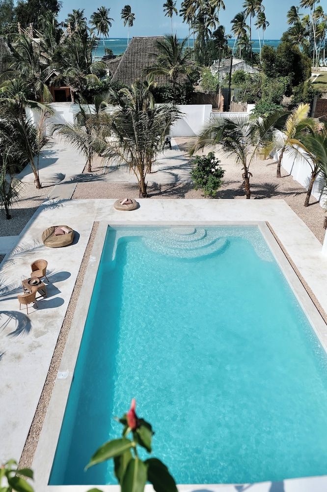 Antares Villa Deluxe Room 4