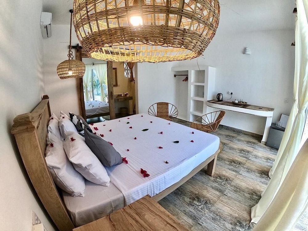 Antares Villa Deluxe Room 2