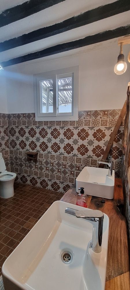 Salama & Mbuyuni Bungalows Superior Quadruple Room 19