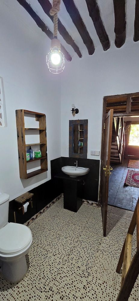 Salama & Mbuyuni Bungalows Traditional Villa, Multiple Beds, Pool View 19