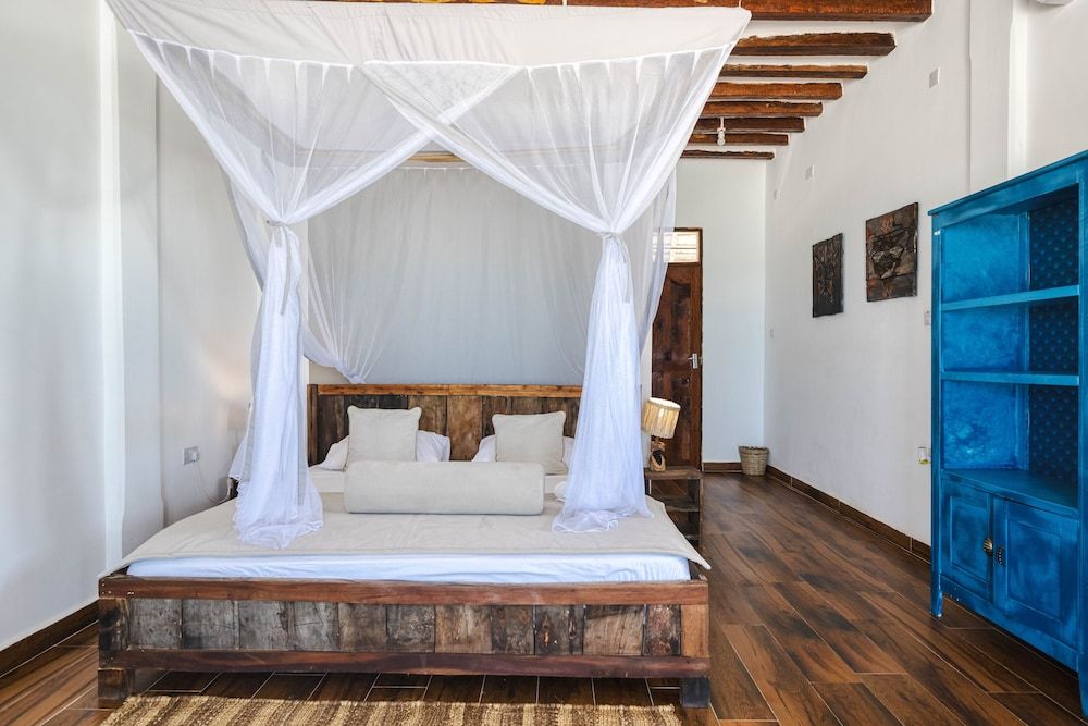 CInnamon Hotel Superior Bungalow 11