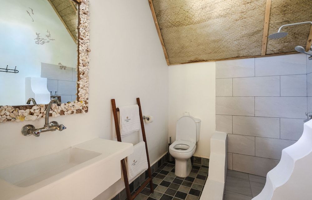 CInnamon Hotel Deluxe Bungalow 13