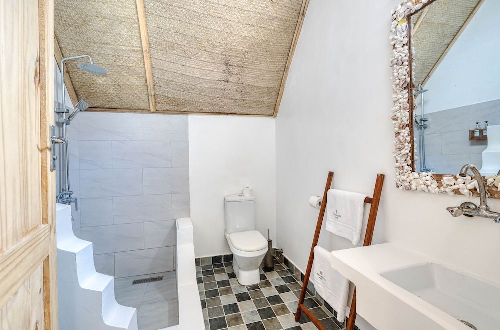 CInnamon Hotel Deluxe Bungalow 14