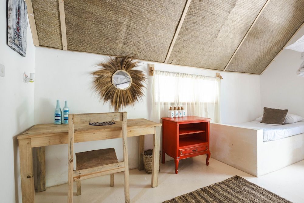 CInnamon Hotel Deluxe Bungalow 5