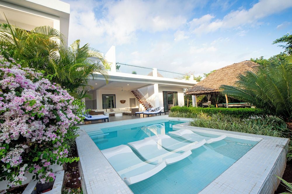 SafiraBlu Luxury Resort & Villas Secluded Canopy 25