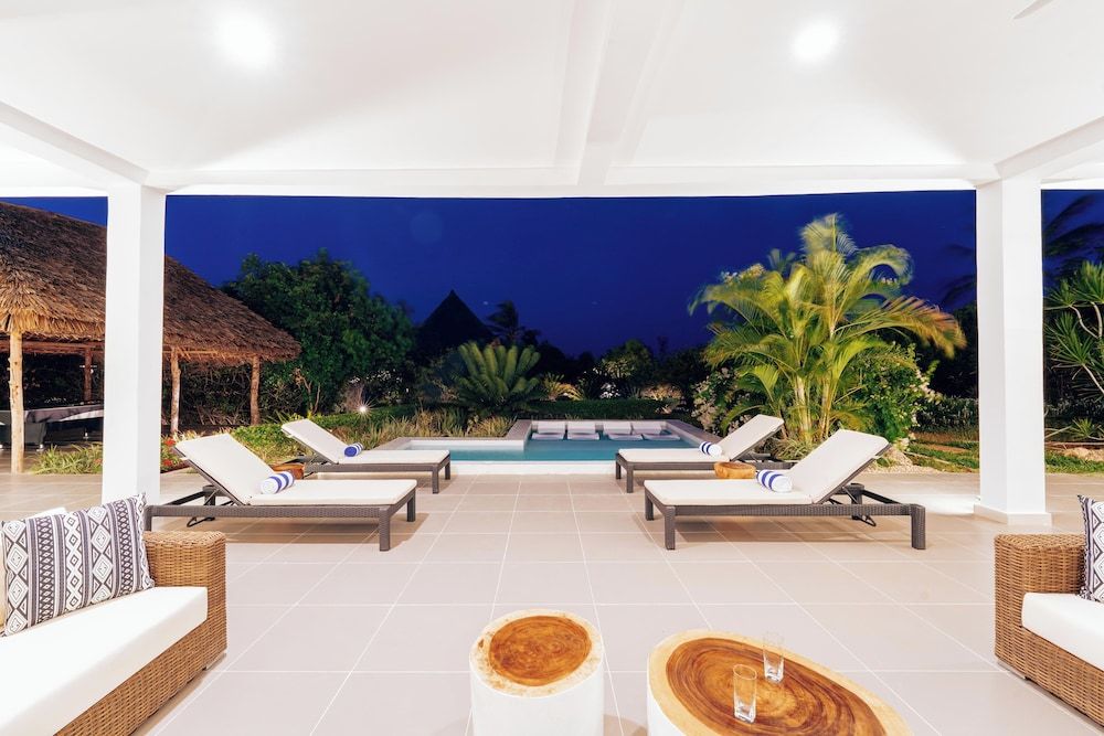 SafiraBlu Luxury Resort & Villas Secluded Canopy 23