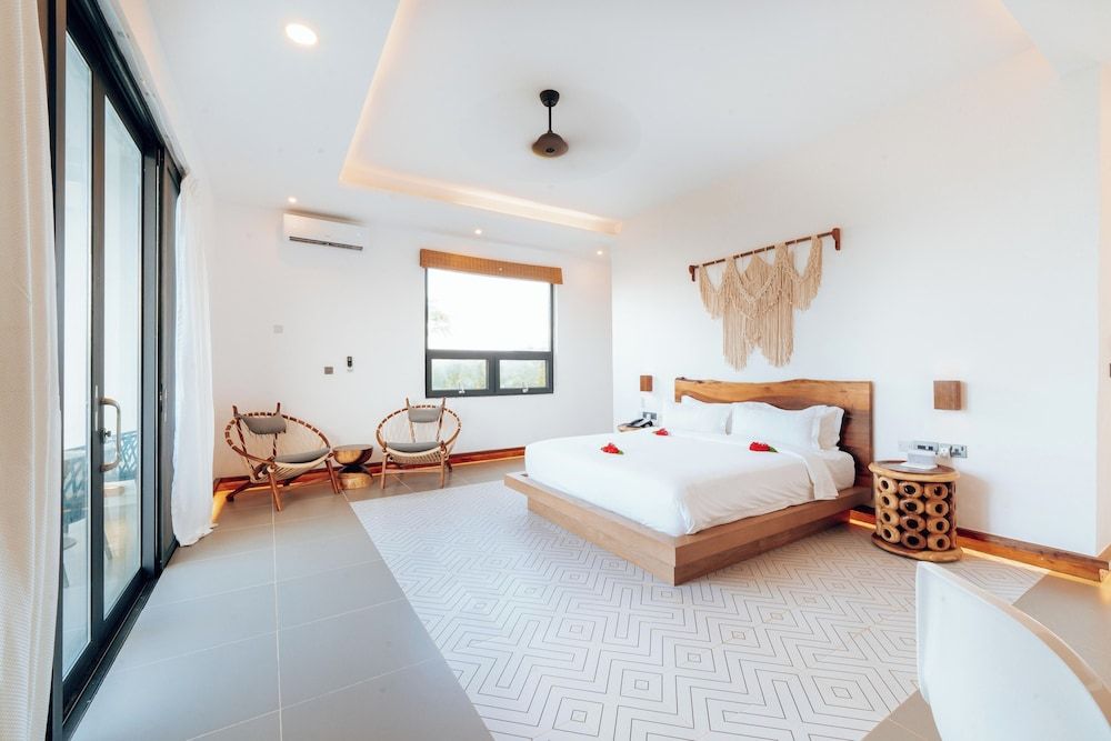 SafiraBlu Luxury Resort & Villas Secluded Canopy