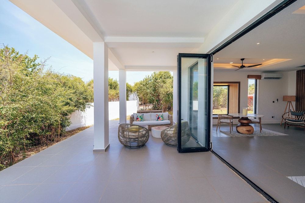 SafiraBlu Luxury Resort & Villas Secluded Canopy 20