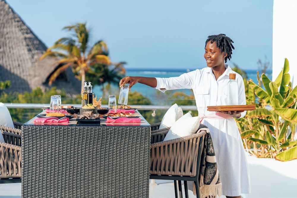 SafiraBlu Luxury Resort & Villas Secluded Canopy 9