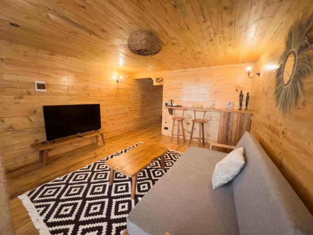 Seashore hotel Deluxe Quadruple Room, Ocean View 2