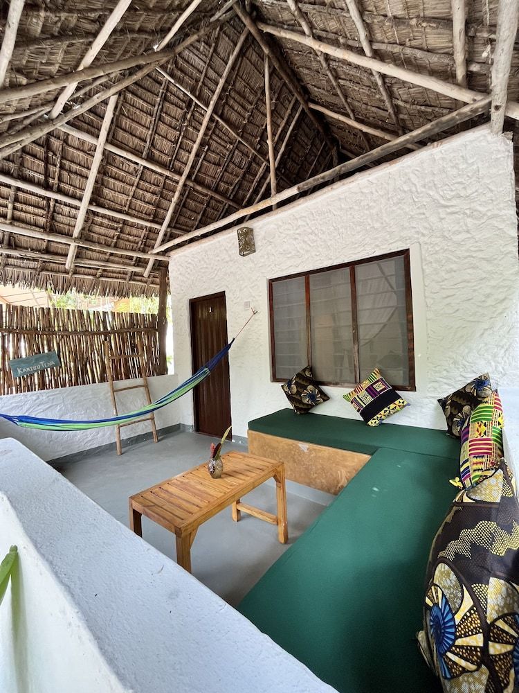 Karanga Bungalows Comfort Bungalow 7