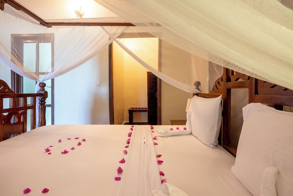 Mandarin Resort Zanzibar Basic Double Room, Garden View 3