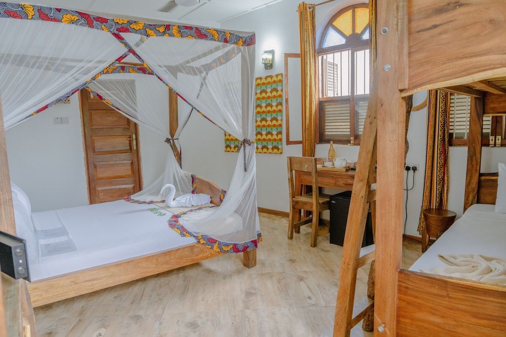 Shoki Shoki Hotel Stone Town Family Quadruple Room 4