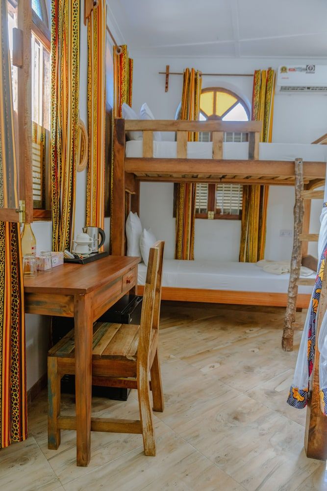 Shoki Shoki Hotel Stone Town Family Quadruple Room 7