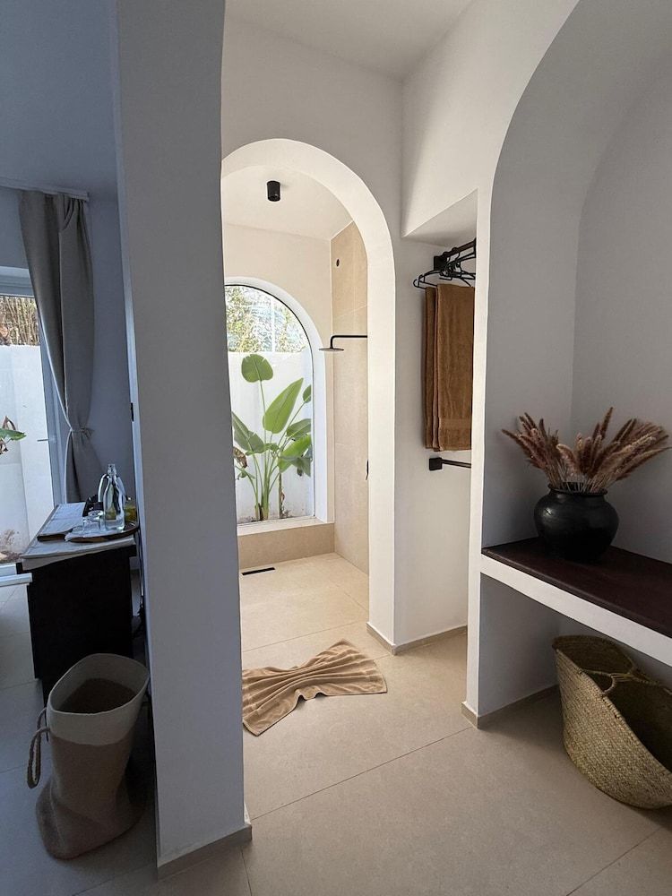 Deluxe Room Triple View Pool
