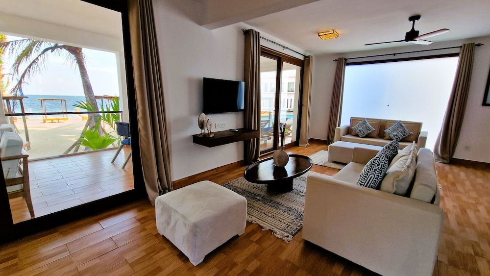 Grand Ocean Suite