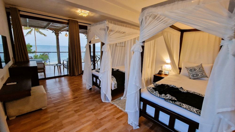 Penthouse Ocean Suite