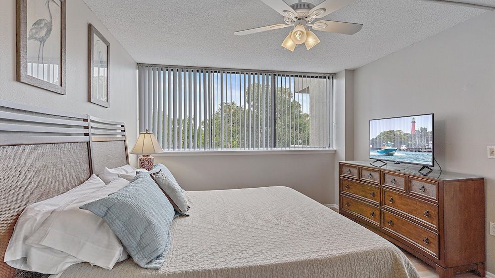 Condo, 2 Bedrooms