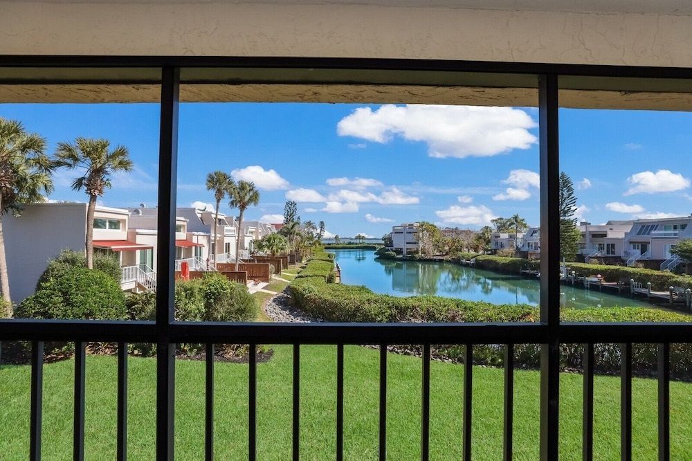 Condo, 2 Bedrooms