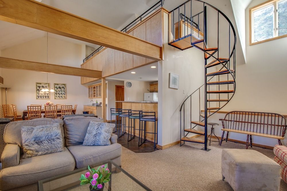 Condo, 3 Bedrooms