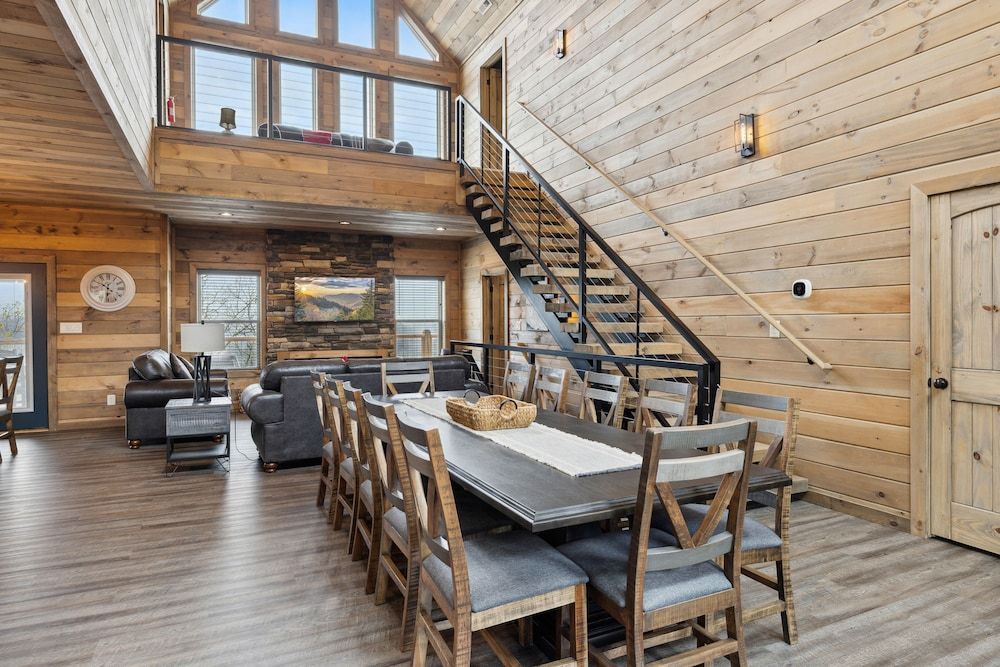 Treehouse Lodge 5 Bedroom Cabin by RedAwning Cabin, 5 Bedrooms 40