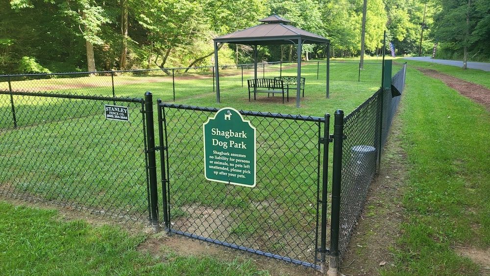 Treehouse Lodge 5 Bedroom Cabin by RedAwning Cabin, 5 Bedrooms 44