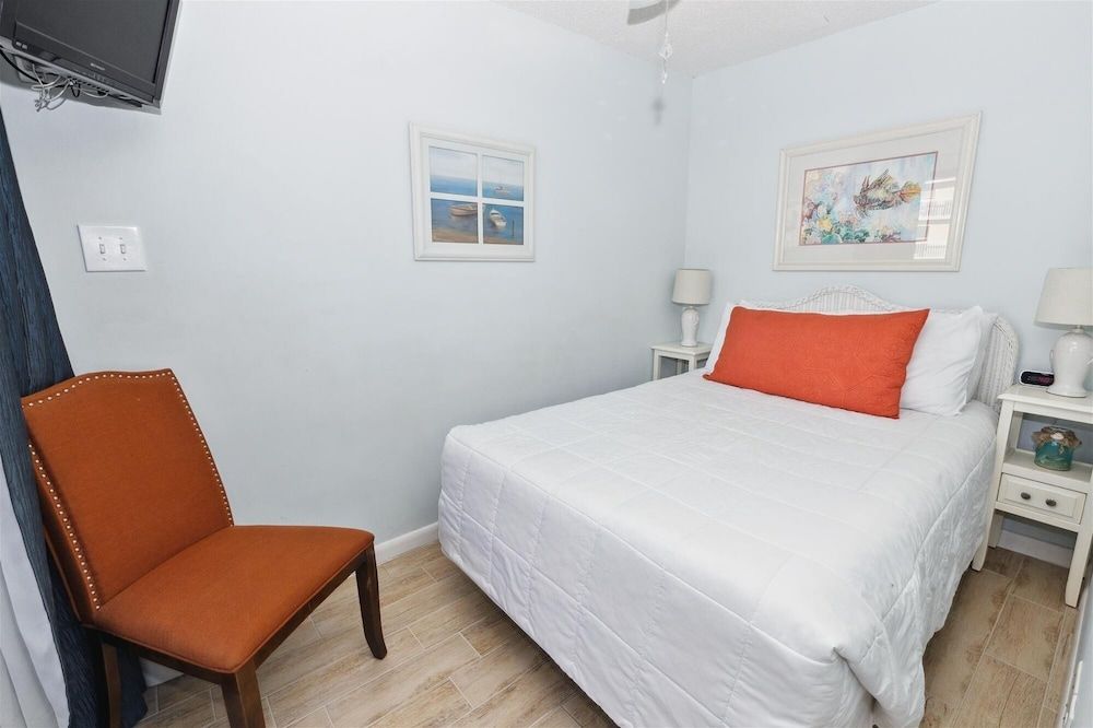 Condo, 1 Bedroom