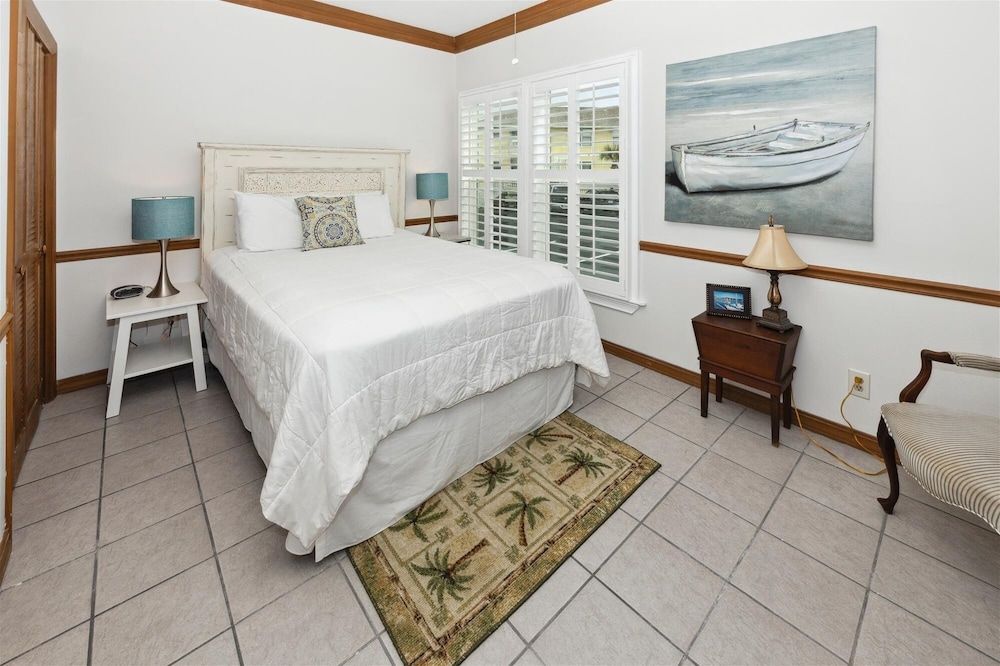Condo, 3 Bedrooms