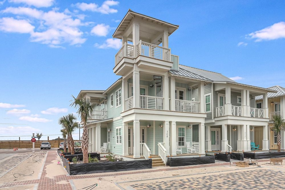 House (4 Bedrooms)