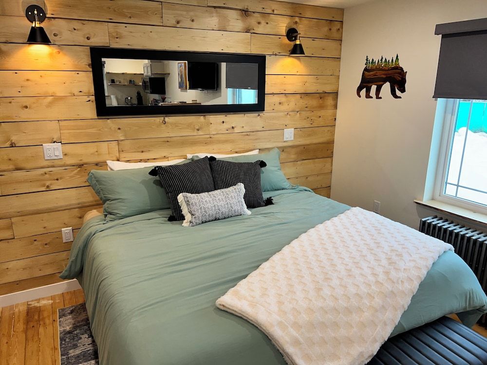 Deluxe Studio Suite