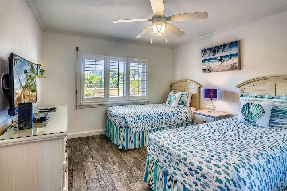Condo, 1 King Bed (Land's End 3-203 Bay Front - Premier)