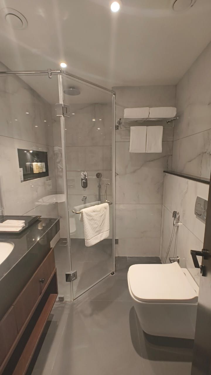 Varay Grande' DELUXE TWIN 4