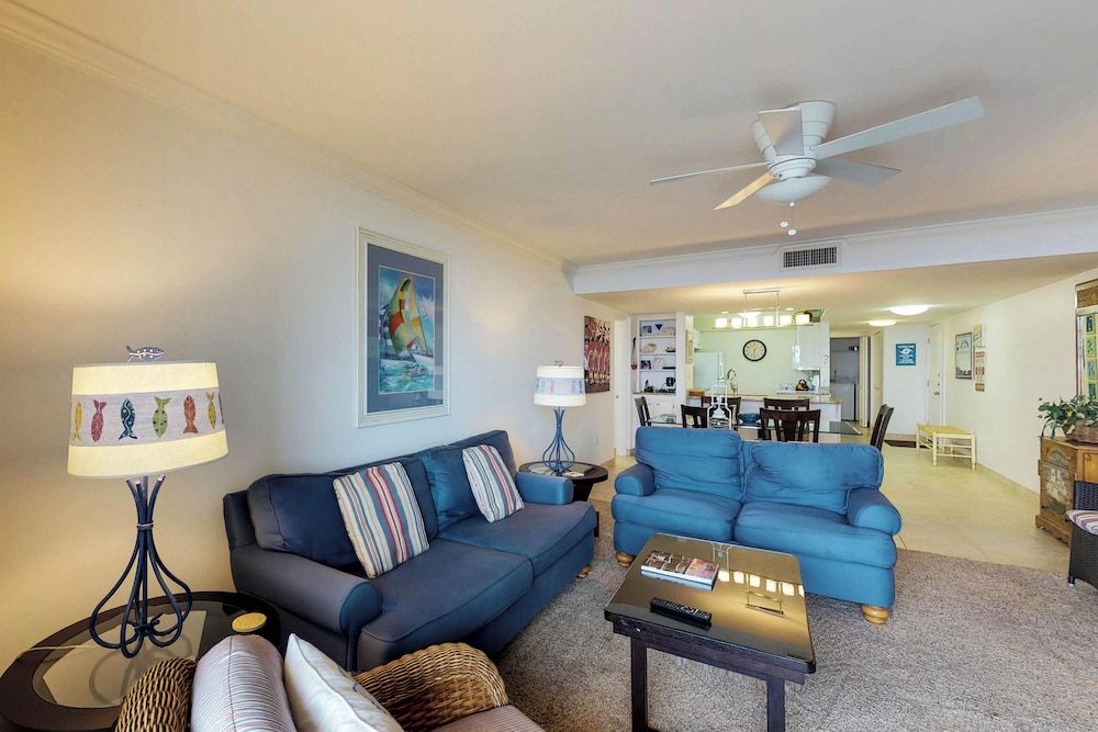 Condo, 3 Bedrooms