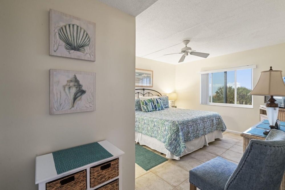 Condo, 2 Bedrooms
