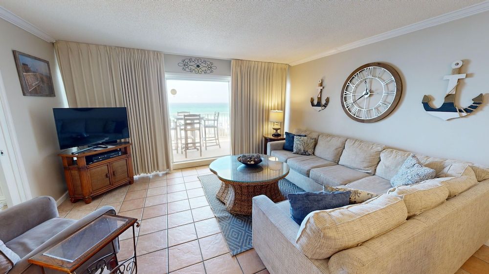 Condo, 2 Bedrooms