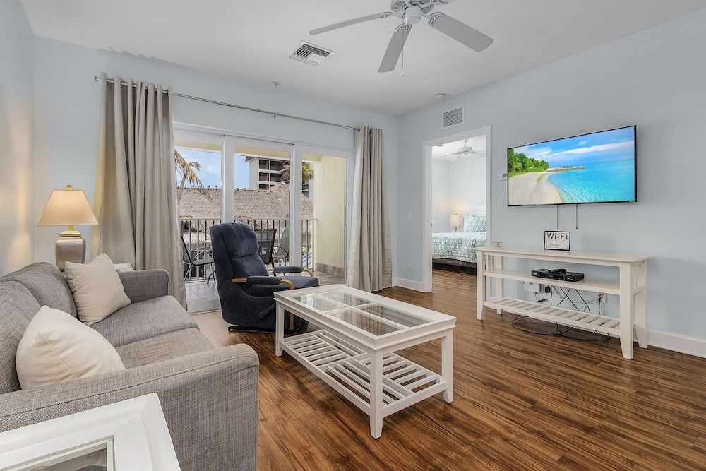 Condo, 2 Bedrooms