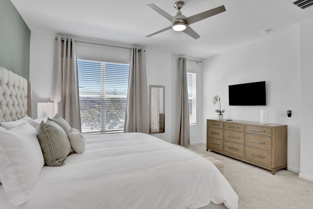 Townhome, 5 Bedrooms