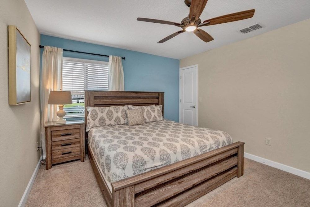 Townhome, 5 Bedrooms