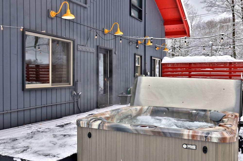 Whitetail Chalet 4 Bedroom Home House, 4 Bedrooms 28