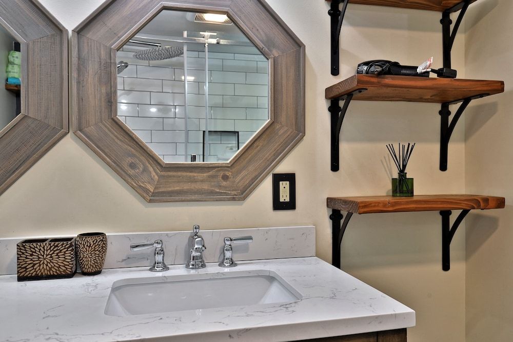 Whitetail Chalet 4 Bedroom Home House, 4 Bedrooms 21