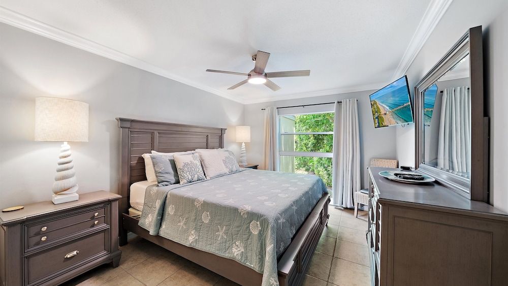 Condo, 2 Bedrooms