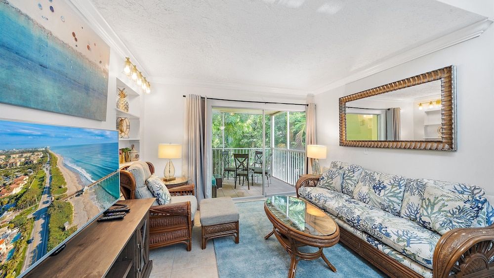 Condo, 2 Bedrooms