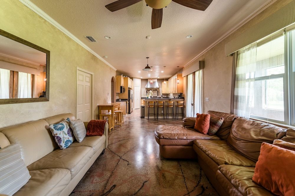House, 4 Bedrooms