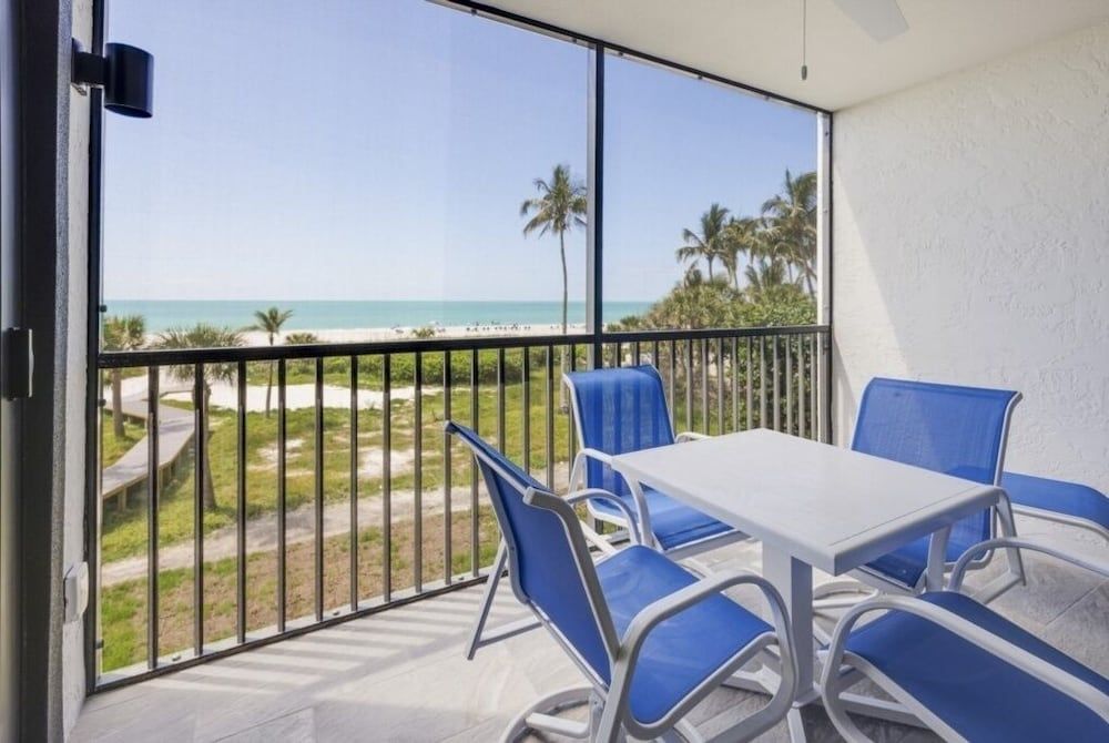 Condo, 2 Bedrooms