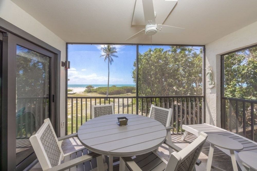 Condo, 2 Bedrooms