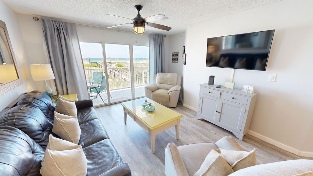 Condo, 3 Bedrooms